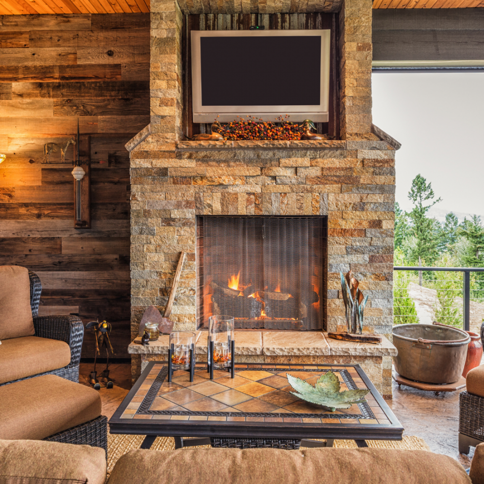 Gas Logs Vs. Wood-burning Outdoor Fireplaces - Green Okie